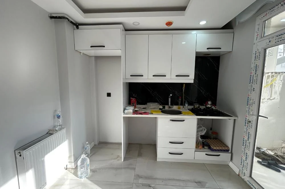 Sevgi Mahallesi’nde site içinde 2+1 daire — fotoğraf 2